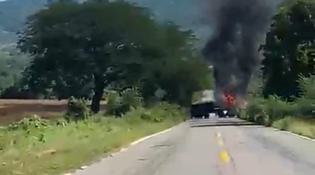 Comerciante duranguense fue afectado por incendio de vehículos en carretera a Mazatlán