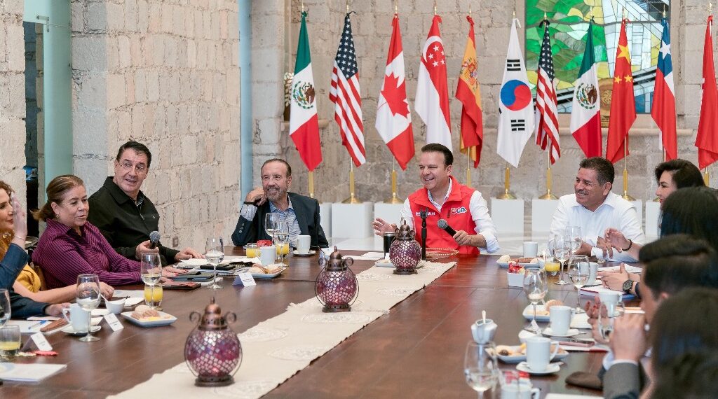 “El principal proyecto es Durango”, coinciden Diputados Federales y Senadores tras reunirse con Gobernador Esteban
