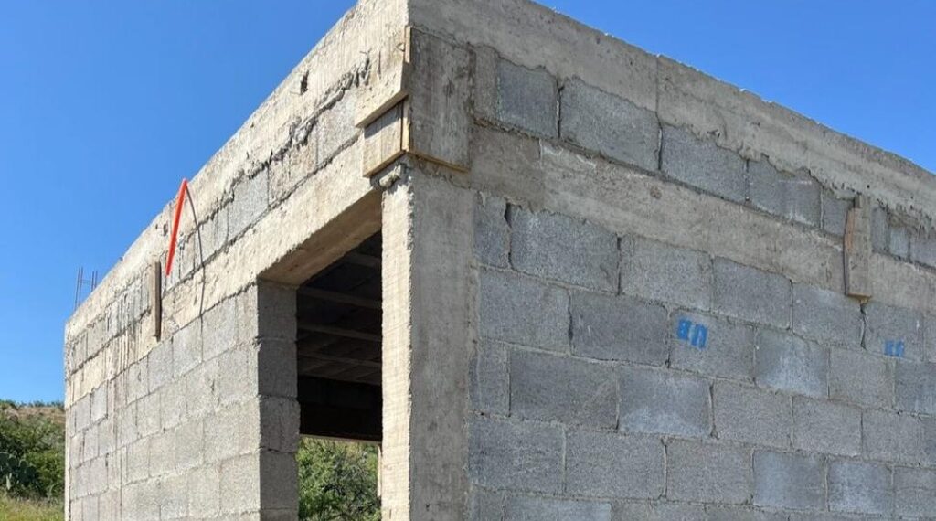 Más chulas y dignas las viviendas de la gran familia duranguense: Toño Ochoa