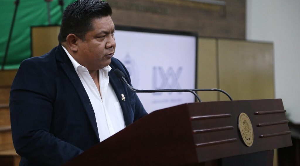 Supremacía constitucional fortalece  la democracia: Bernabé Aguilar