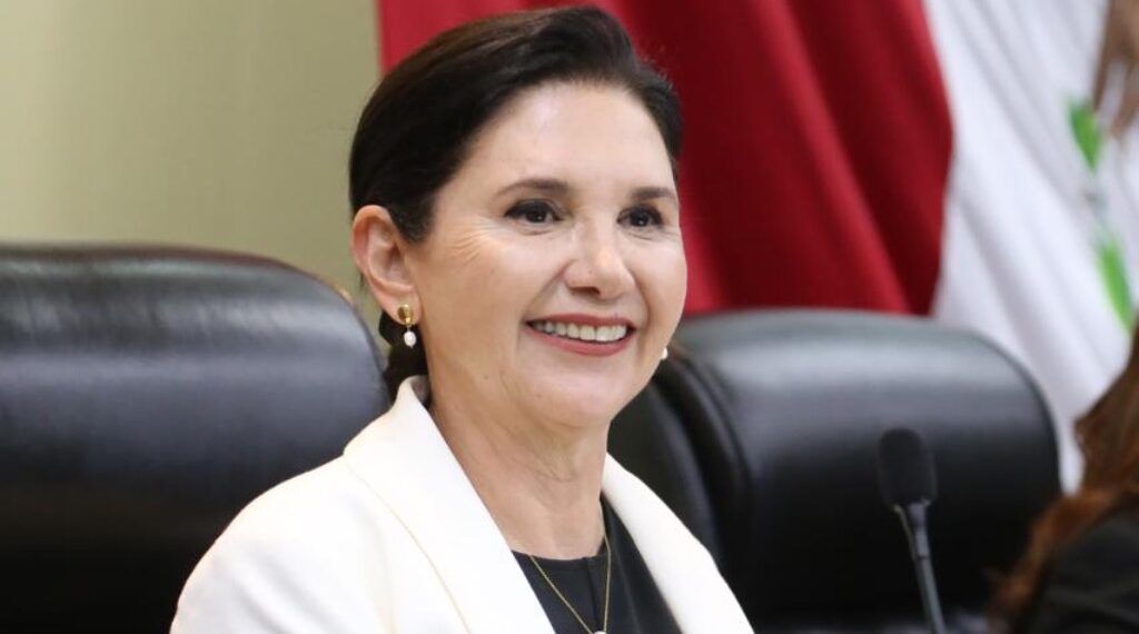 Llama Rocío Rebollo a dignificar los derechos de la mujer