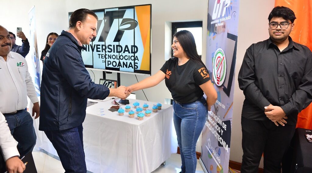 Con una inversión histórica de 65 mdp, Esteban fortalece la infraestructura educativa en Poanas