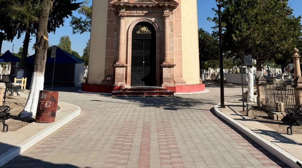 Panteones de Durango recibirían hasta 150 mil visitantes durante la celebración del Día de Muertos