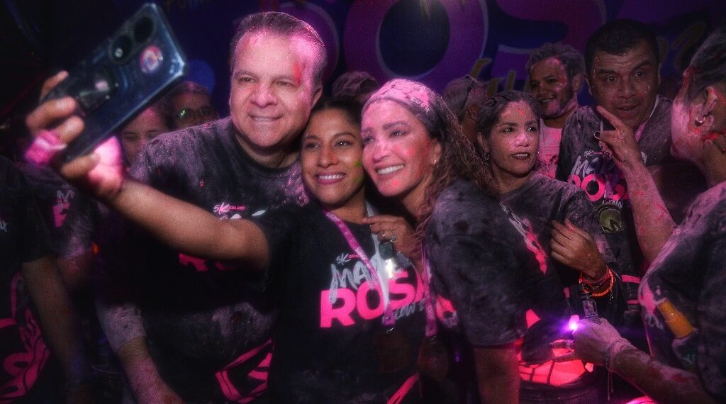 “Marea Rosa Glow 2024” fue una manifestación de solidaridad y esperanza, coinciden participantes