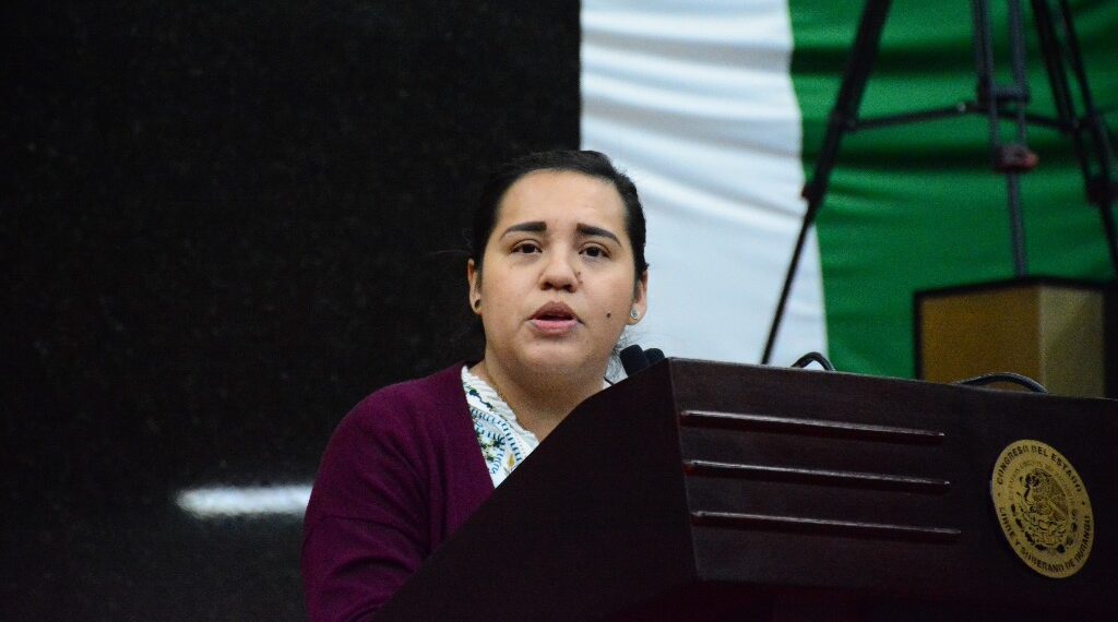 Se debe  promover la educación financiera y el emprendimiento en las escuelas: Flora Leal