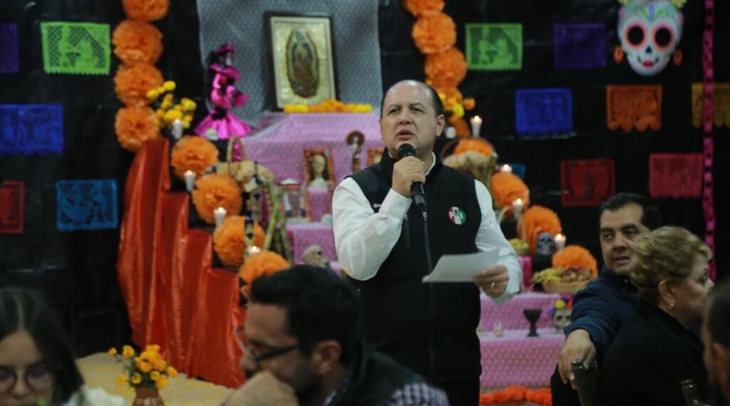 PRI honra a militantes en tradicional Altar de Muertos