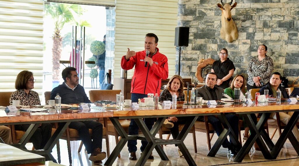 Une fuerzas Esteban con la Federación para continuar con estrategia de inversión en el tema del agua