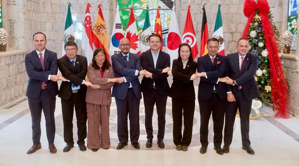 Firma gobernador Esteban acuerdos con Asociación de Naciones del Sudeste Asiático; habrá más oportunidades de negocio e inversión