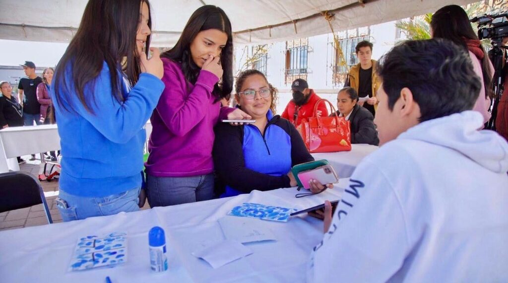 A votar por nuestras obras favoritas este domingo: La gran familia duranguense