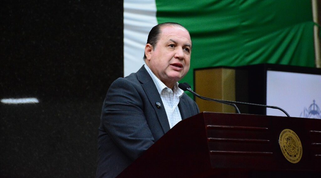 Esteban, prioriza necesidades de los duranguenses: Ernesto Alanís