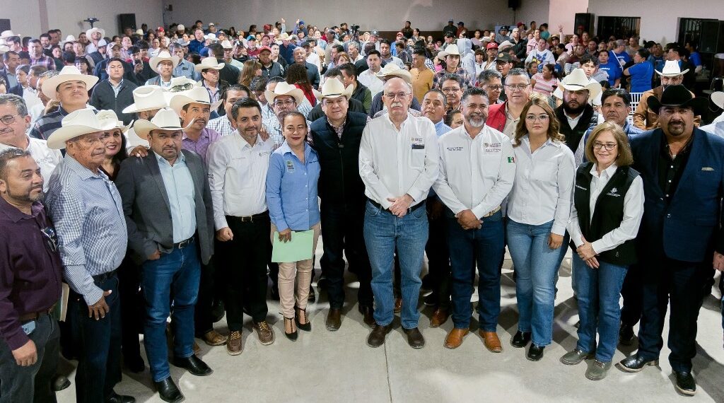 Esteban Villegas y el Gobierno de Claudia Sheinbaum promueven un campo más justo y rentable para los productores de la Región Laguna