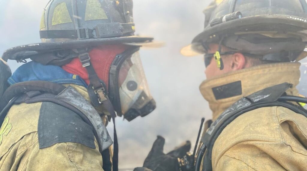 Durango envía a Bomberos a combatir incendio en El Salto