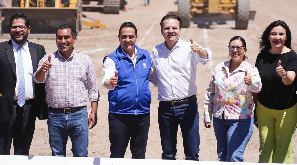 Inicia Toño Ochoa mega construcción de la avenida Río Grande