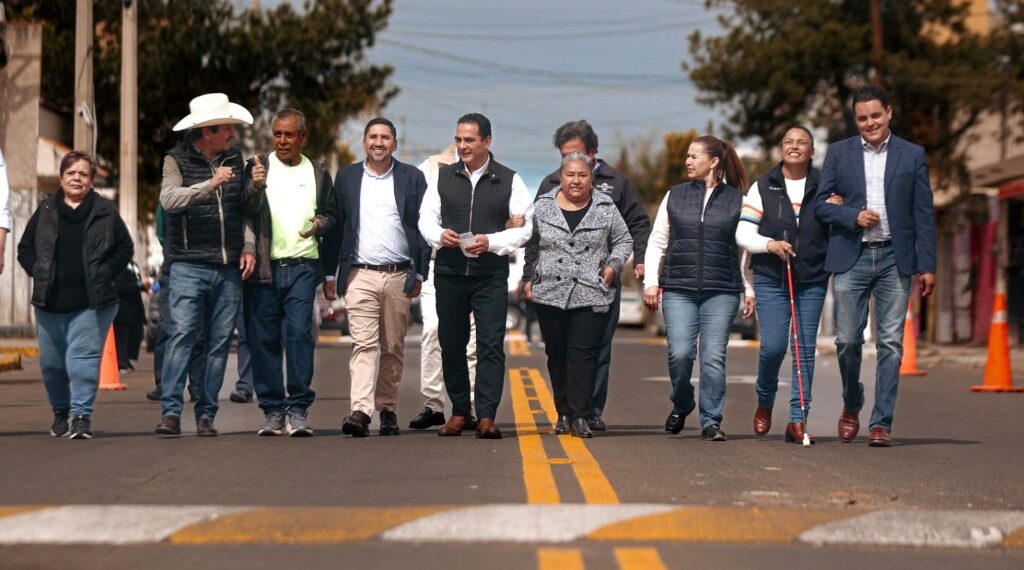 Cumplimos la meta, Durango Al Millón en pavimentación: Toño Ochoa