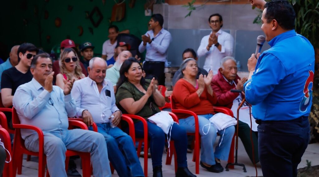Ofrece Toño Ochoa sistema de salud municipal