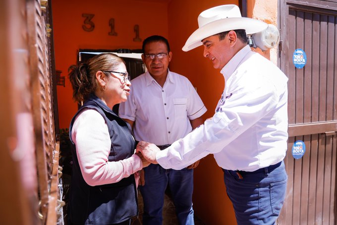 Toño Ochoa propone plan de salud con clínicas, medicamentos y tamiz gratuito