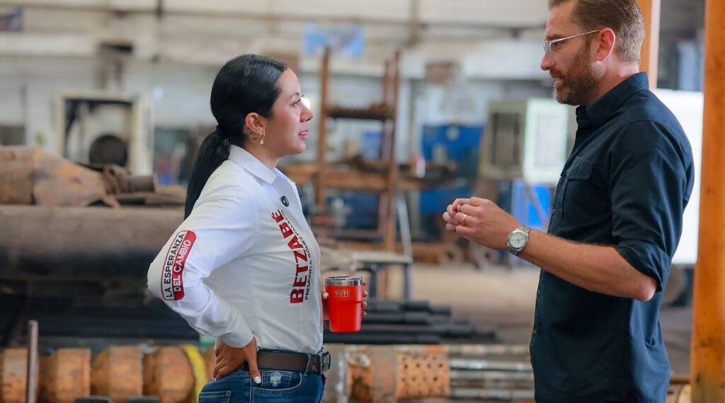 Destaca Betzabé Martínez la importancia de tratar las aguas residuales en Gómez Palacio