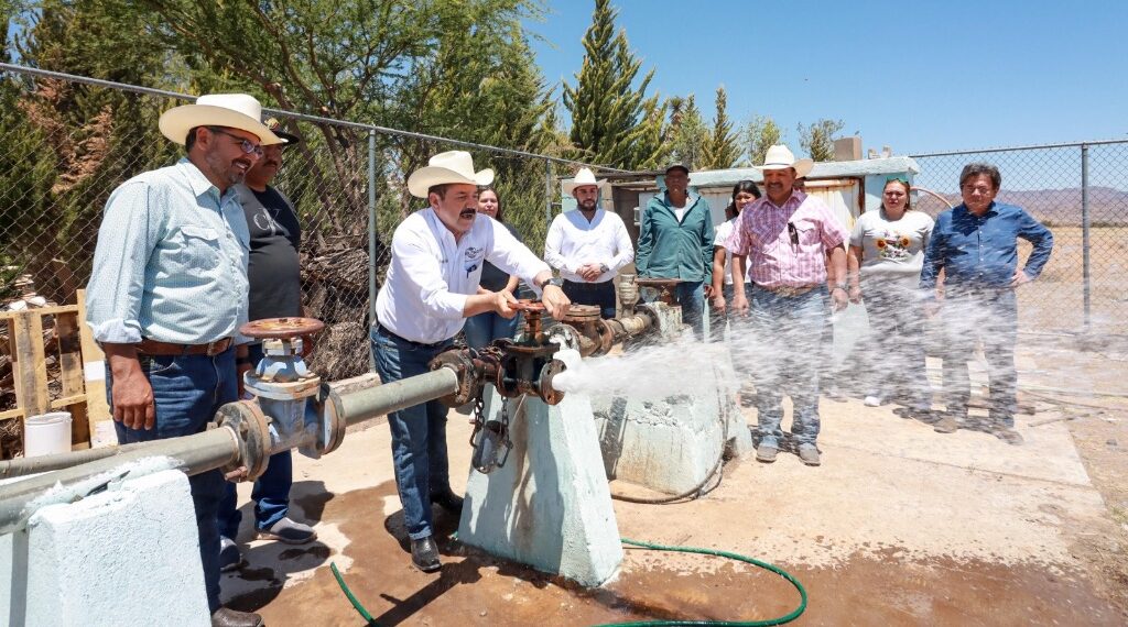 Gobierno Municipal lleva agua segura a las familias del campo
