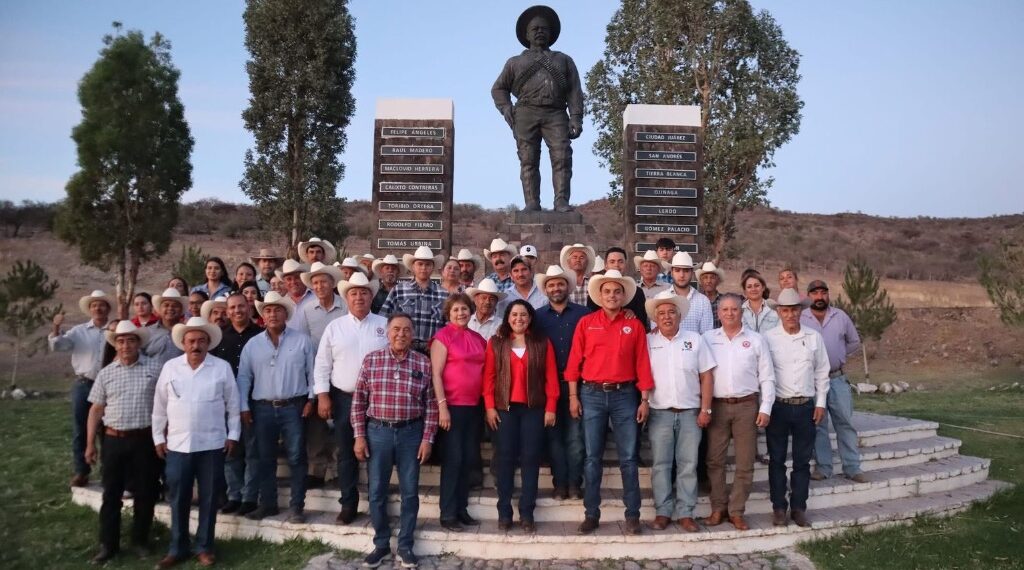 Leticia Barrera fortalece el respaldo campesino al PRI en gira por municipios de Durango