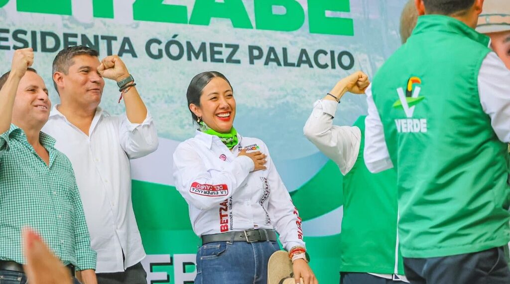 Asume y firma Betzabé Martínez compromisos verdes ante legisladores y militancia del PVEM