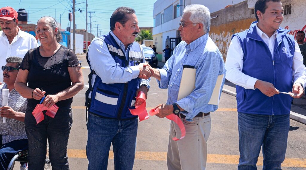 «Fraccionamiento Eucaliptos ya está Al Millón; pavimenta Municipio dos calles más