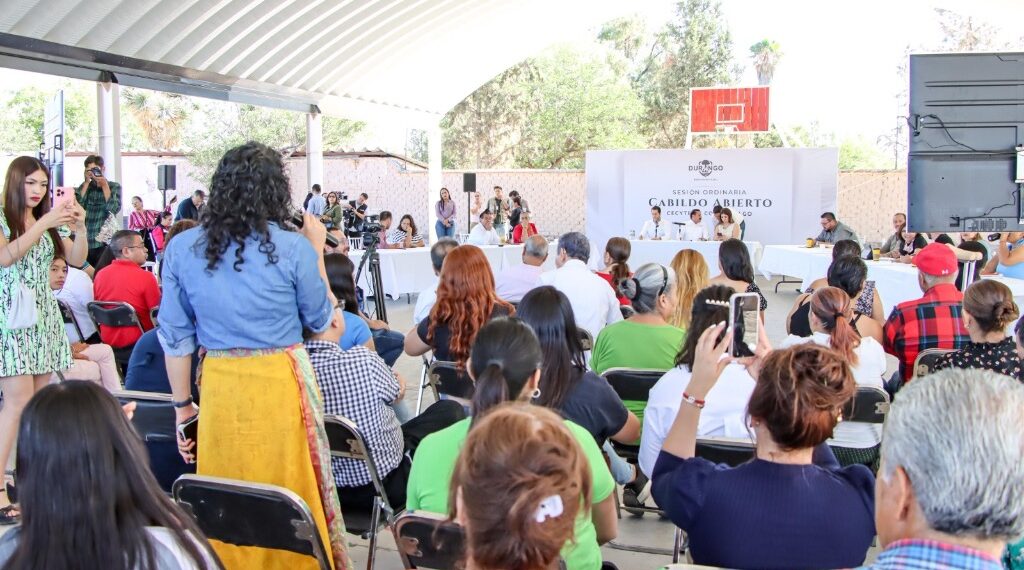 Gobierno Municipal siempre escuchando y trabajando por la gran familia de Durango