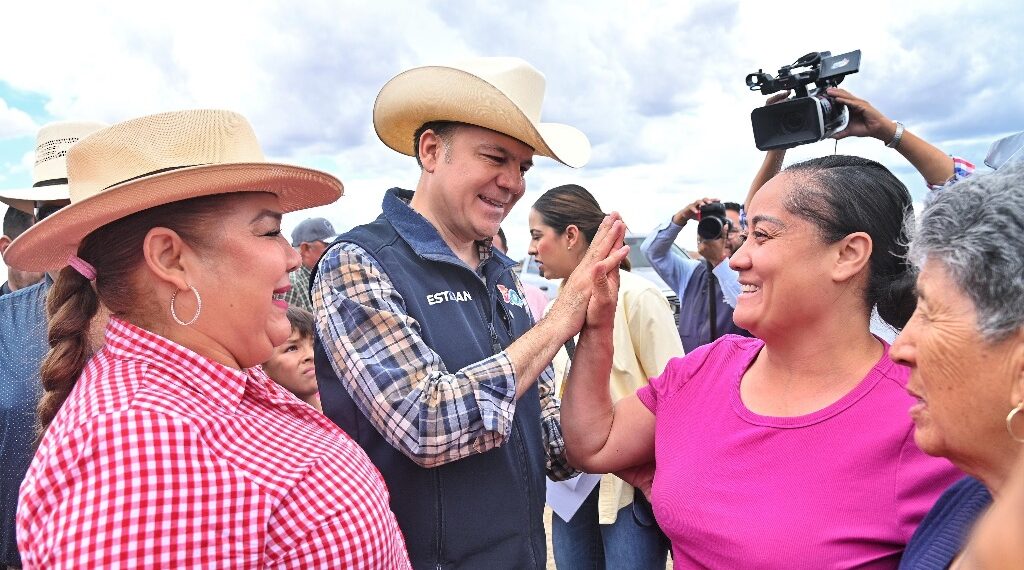 Esteban cumple en la Región Laguna: por primera vez, productores reciben semilla a tiempo para sembrar