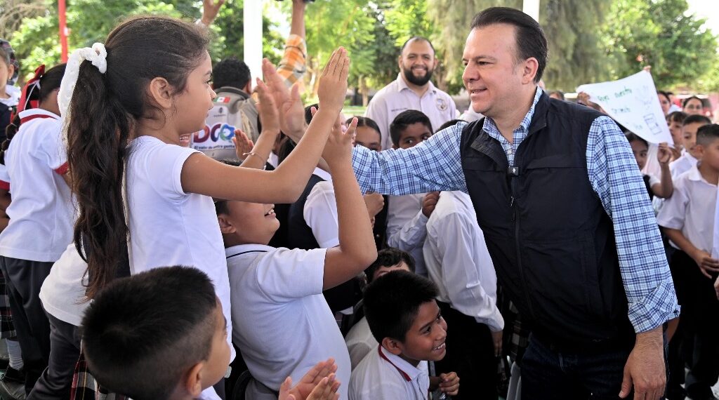 ”Cumplió su palabra”: familias de Lerdo reconocen a Esteban por entregar Centros Comunitarios, áreas deportivas y espacios de servicios