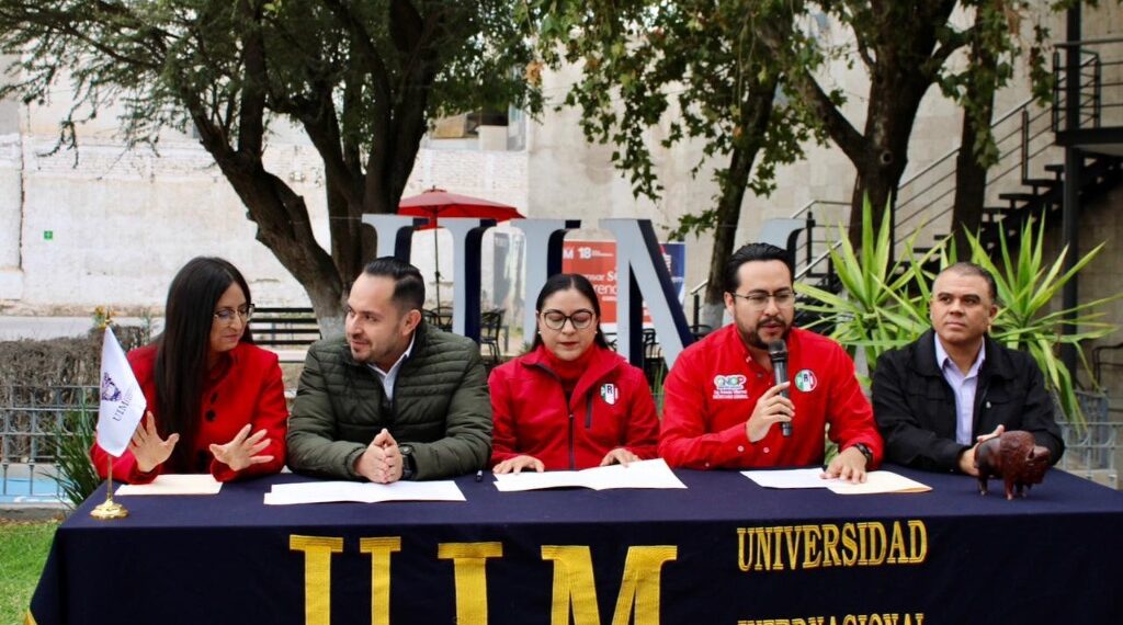 CNOP Municipal firma el convenio; “Preparatoria Popular” con la UIM