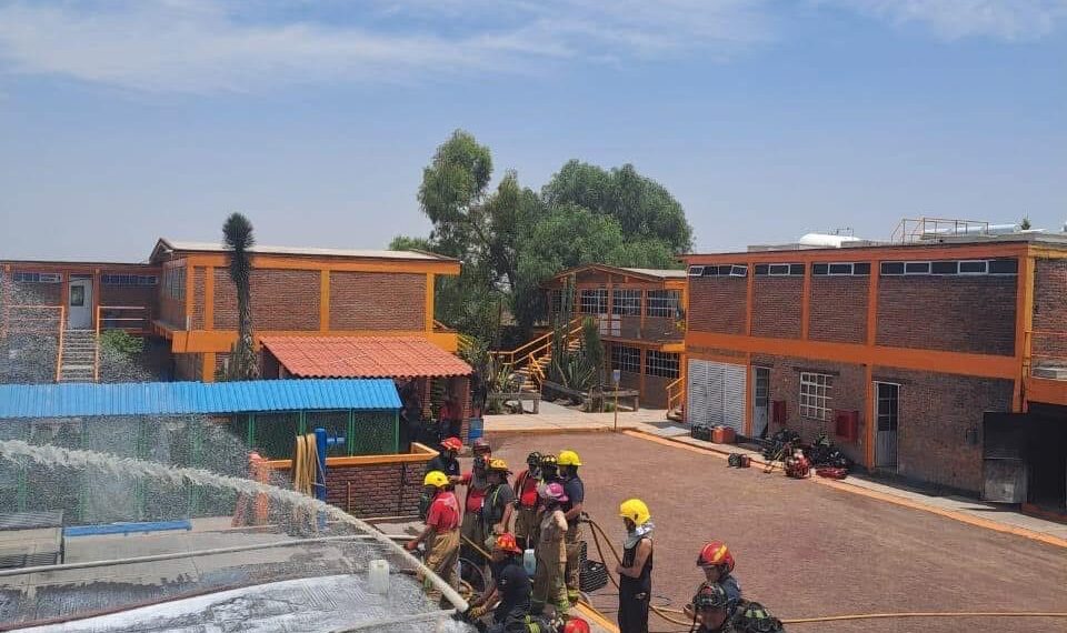 Fortalecen a los Héroes de Durango con capacitación y trabajo en equipo.