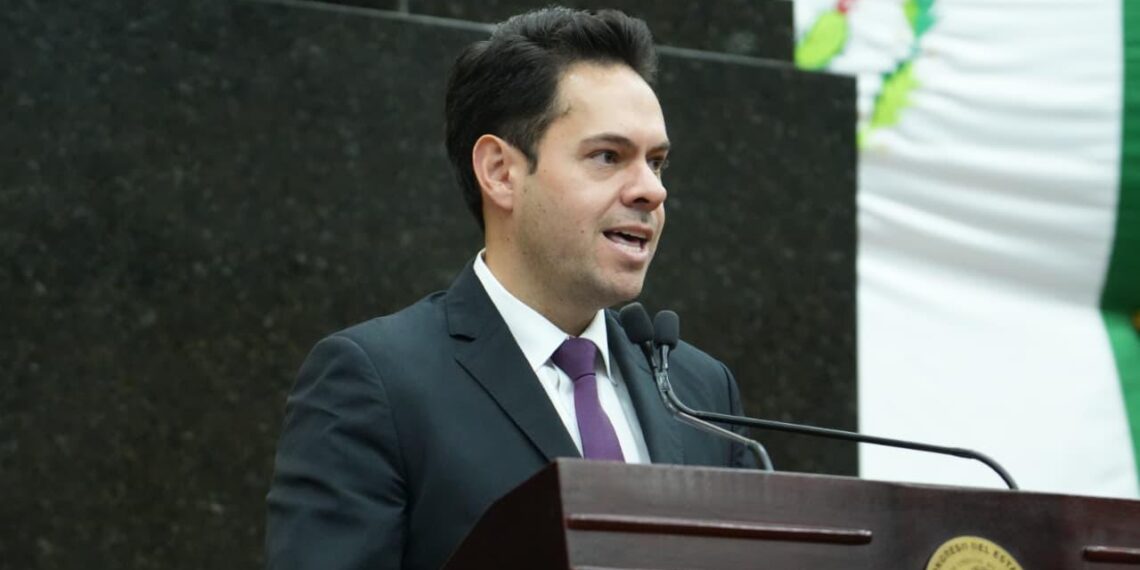 La familia, eje del trabajo legislativo del PAN: Alejandro Mojica