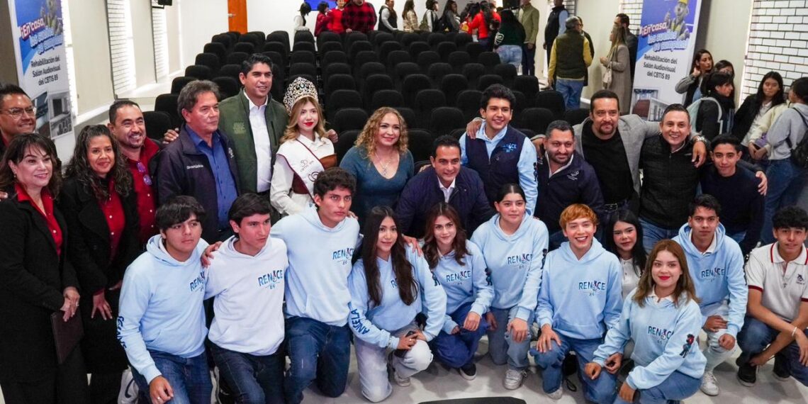Presupuesto Participativo impulsa la modernización del CBTIS 89 con nueva sala audiovisual: Toño Ochoa.