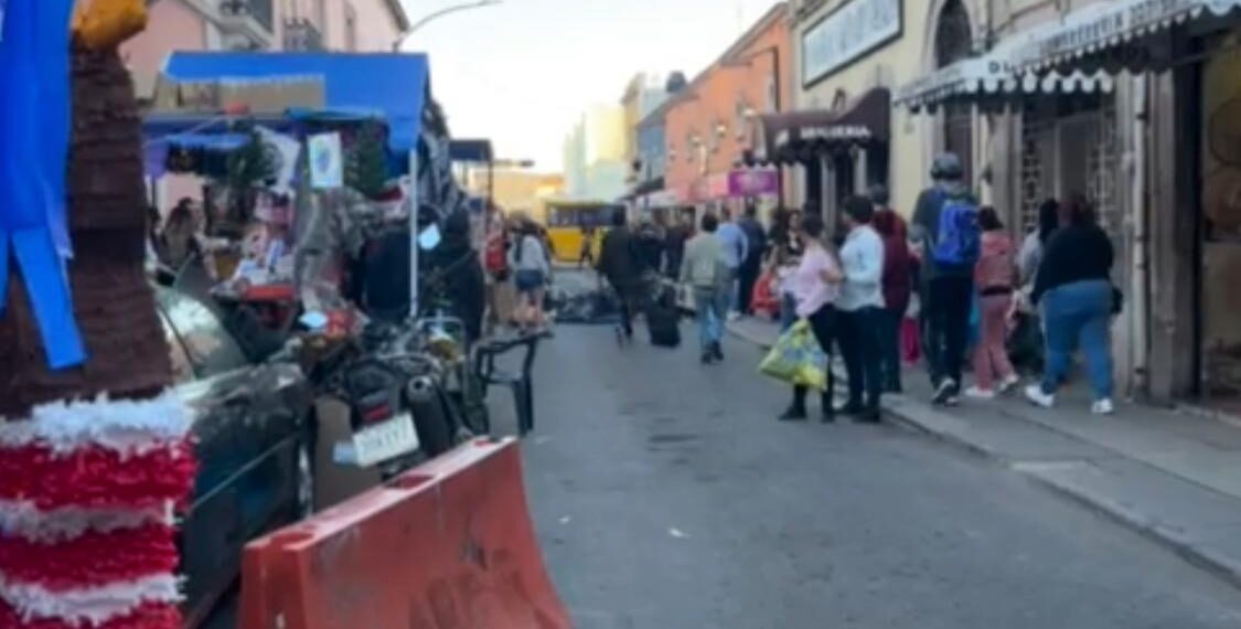 Chocan, comerciantes formales e informales del Centro Histórico por invasión de espacios