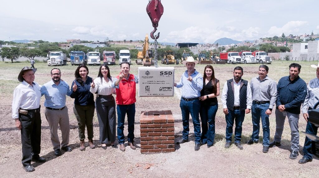 Agosto fortaleció la salud, atrajo inversiones y avanzó con obras regionales en Durango