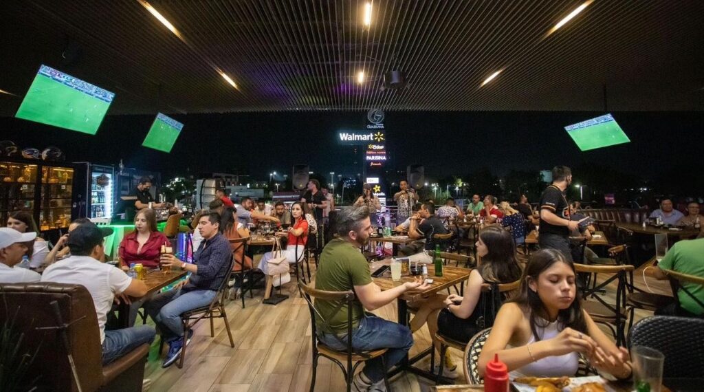 Respira el sector restaurantero con las ventas durante Navidad; esperan que se mantengan en fin de año