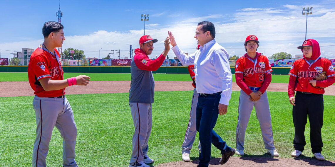 Con esfuerzo solidario de la ciudadanía, Durango goza de un Nuevo Estadio de Beisbol.