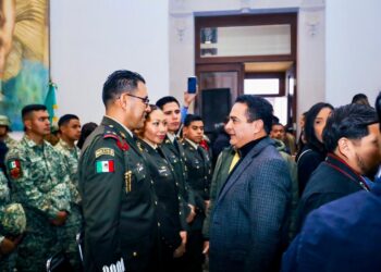 Honra Durango al Ejército y la Fuerza Aérea con un mes de reconocimiento nacional