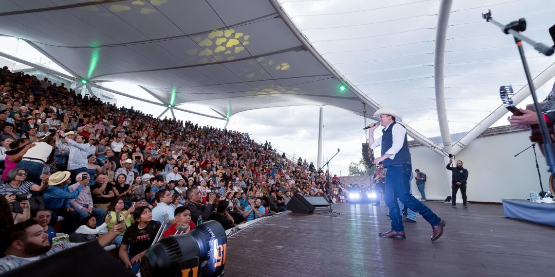 Esteban invita a celebrar 32 años de la Tradicional Callejoneada de Durango