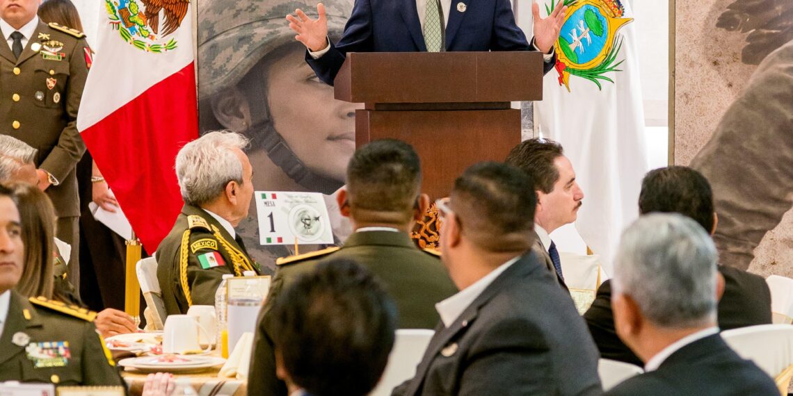 El Gobernador reconoce al Ejército como orgullo de México y su papel en mantener a Durango como uno de los estados más seguros del país