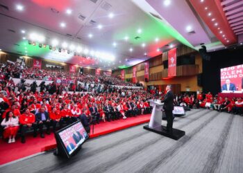 Hoy y siempre los Priístas elegimos estar al lado de México: Alejandro Moreno