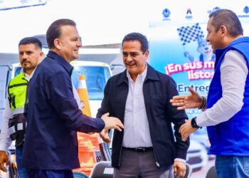 Más atención para la gran familia con nuevo parque vehicular municipal: Esteban y Toño
