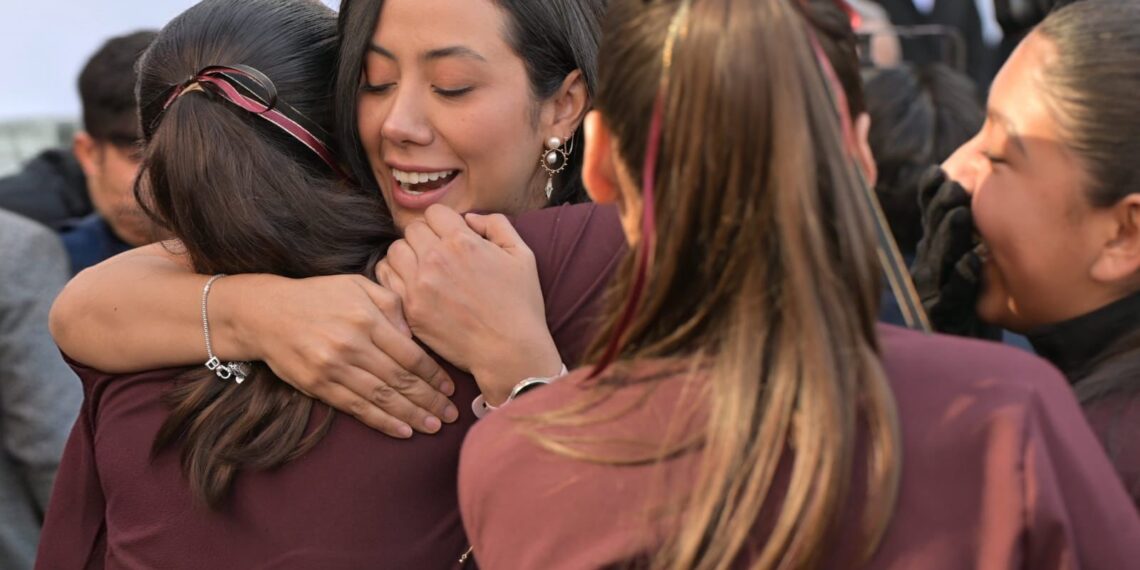 “Llegamos todas”: Betzabé refrenda su compromiso con las mujeres y las causas de igualdad