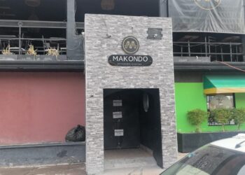 Por violar horario establecido en el reglamento de Alcoholes, autoridades clausuran bar