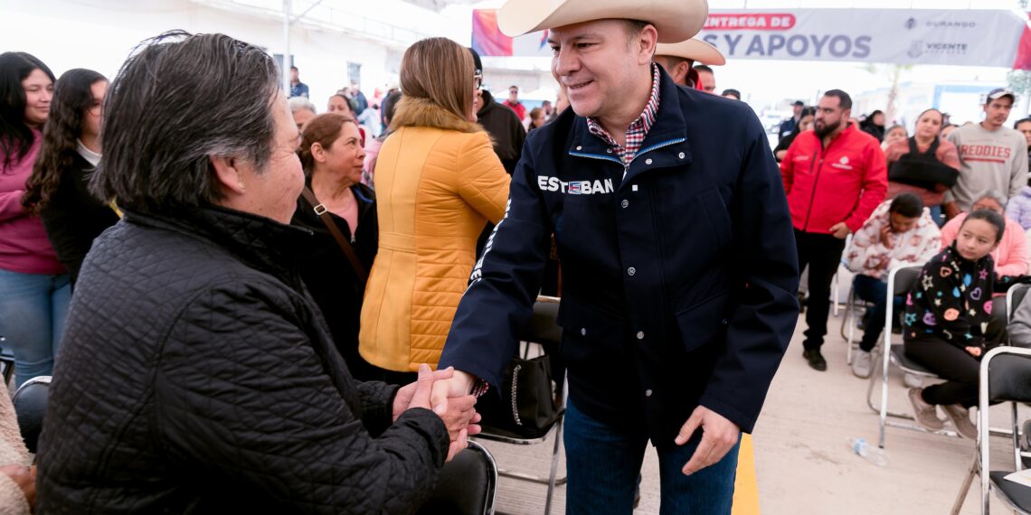 En su gira por los 39 municipios, familias de Vicente Guerrero destacan apoyos en agua, seguridad y certeza jurídica que entregó Esteban Villegas