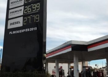 Celebran freno al aumento de precio del diésel con subsidio al IEPS