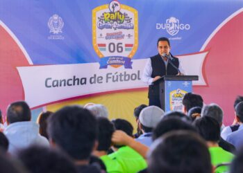 Con el Presupuesto Participativo, Toño impulsa los sueños de la comunidad estudiantil; inicia cancha en el Conalep