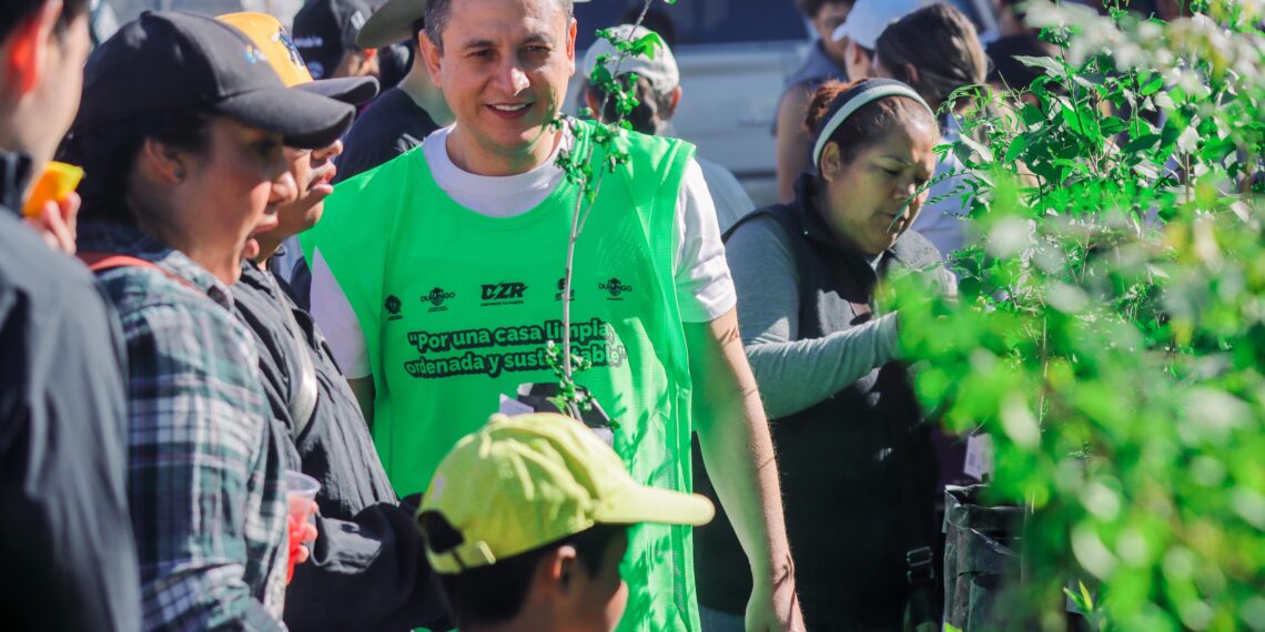 ¡Corre, levanta y transforma la gran familia duranguense al planeta!