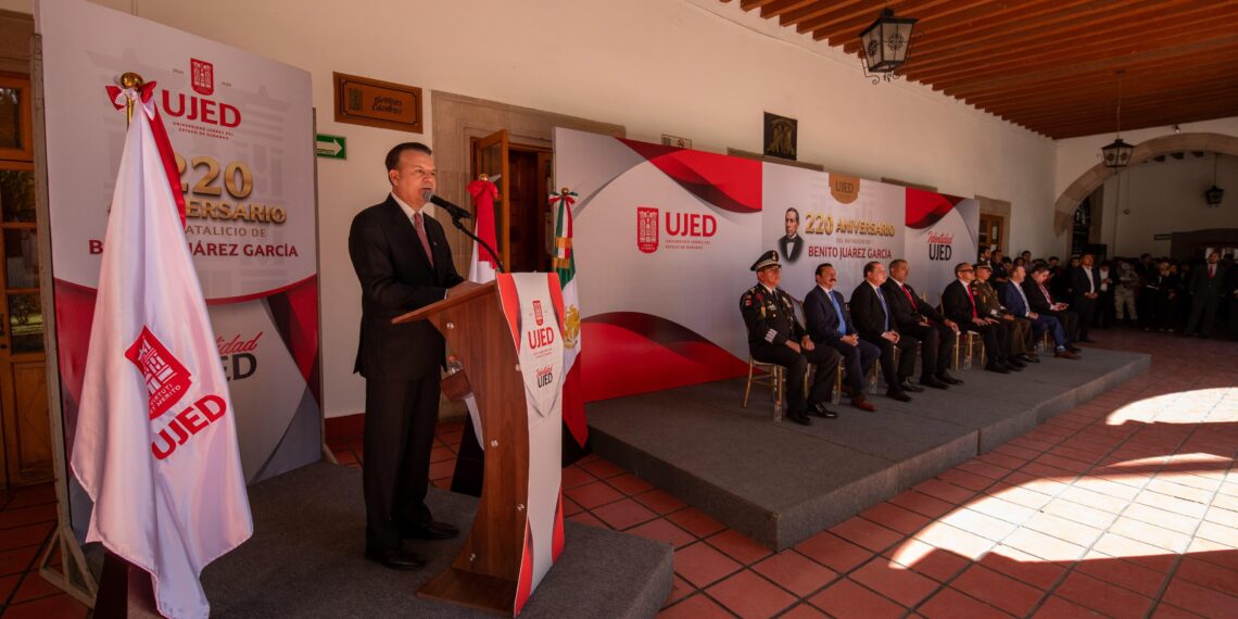 Gobernador Esteban refrenda respaldo a la UJED en su 69 aniversario y la reconoce como pilar del futuro de Durango