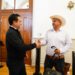 Toño le resuelve al medio rural con cercanía, en caliente y de frente.