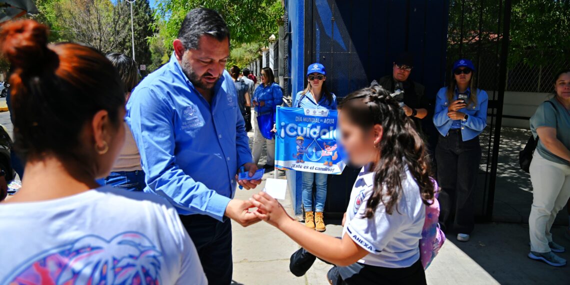 Conecta “AMD Contigo” el agua con un mejor servicio: Toño Ochoa.